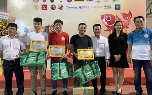 'Cậu bé xây đam mê bóng đá trên ghi đông xe đạp' thắng giải 'Với thể thao, ai cũng là nhà vô địch'