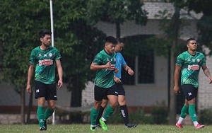 Lee Nguyễn được rèn thêm thể lực