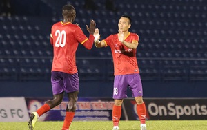 Văn Vũ toả sáng dù bị Bình Dương tước băng đội trưởng