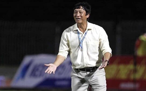 HLV mất việc tại giải hạng nhất