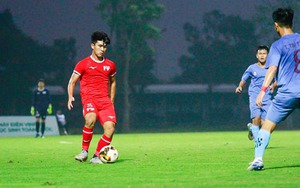 Siêu phẩm sút xa trong ngày khai mạc giải U19 quốc gia