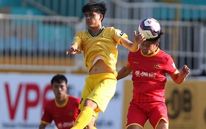 Quân bầu Đức vẫn chưa thắng ở giải hạng Nhất