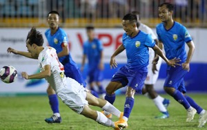 Văn Toàn giúp HAGL khỏi 'mất mặt' trước đối thủ hạng nhất