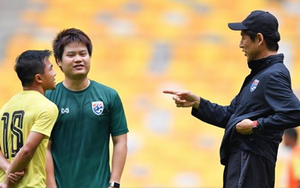 HLV Thái Lan dùng sao Leicester City thay 'Messi Thái'