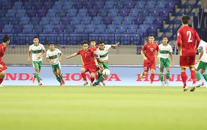 Kiatisuk giúp cả HLV Park Hang Seo lẫn bầu Đức