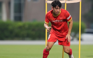 Việt Nam 2-3 UAE: Minh Vương xứng đáng được trao cơ hội