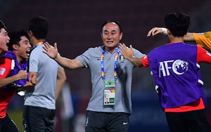 'Ferguson Hàn Quốc' cùng Kiatisuk là ứng cử viên HLV trưởng tuyển Thái Lan