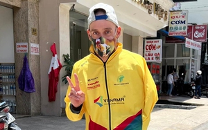 Ngoại binh xe đạp TP.HCM ngã gãy xương đòn