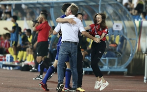 Trưởng đoàn U23 Thái Lan lại được vinh danh