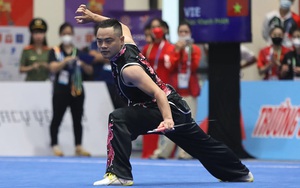 Quốc Khánh tặng HCV cho người chú đã qua đời