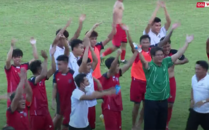 Án phạt nặng chờ cầu thủ đánh trọng tài