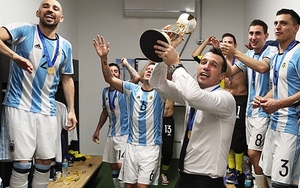 Đội tuyển futsal Việt Nam thuê nhà vô địch World Cup làm HLV