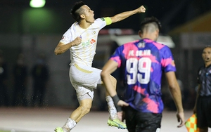 Văn Quyết: 'Hà Nội FC may mắn mới hoà Sài Gòn FC'