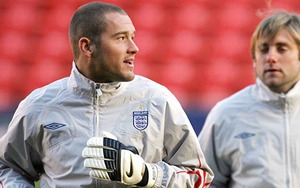 Huyền thoại đội tuyển Anh Paul Robinson sang Việt Nam