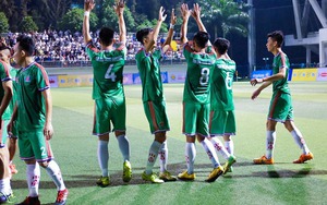 HLV Miura trao Cúp vô địch giải sinh viên TP.HCM cho Đại học Tôn Đức Thắng