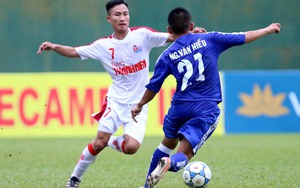 Cầu thủ HAGL tặng 'sếp' 3 điểm ngày sinh nhật