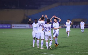 VIDEO bàn thắng Hà Nội 4-0 Than Quảng Ninh: Quang Hải tỏa sáng
