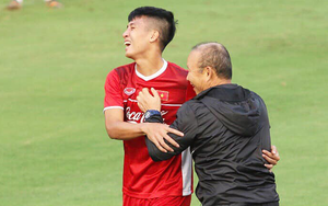 Bùi Tiến Dũng: 'Thầy Park nghiêm khắc trong công việc nhưng gần gũi ngoài đời'