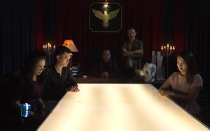 VIDEO: ‘Cười té ghế’ cảnh ‘ông trùm’ Phan Quân phán xử chuyện mẹ chồng - nàng dâu