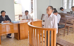 18 tháng tù giam đối với nguyên Chủ tịch Hội Văn học nghệ thuật Bình Thuận