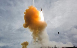 Ngay sau Triều Tiên, Mỹ phóng thành công tên lửa đạn đạo liên lục địa