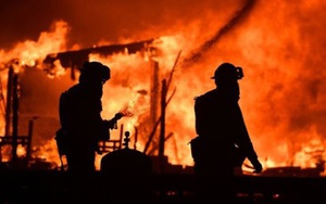 Cháy rừng kinh hoàng, California chìm trong khói lửa, 10 người, 1.500 ngôi nhà bị thiêu rụi