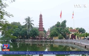 VIDEO: Người dân đi lễ chùa đầu năm mới