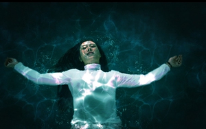 Ca sĩ Hoa Trần quay MV 'Chiều phủ Tây Hồ' trong giá rét 10 độ C