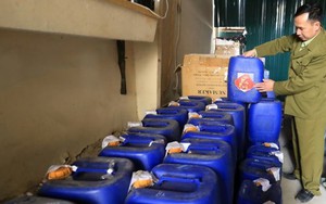 Chủ lò rượu quê chuyên 'đổ' ở quán cơm, phở, bún Hà Nội lĩnh án tù