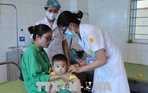 Thời tiết nắng nóng kéo dài, nhiệt độ trên 40 độ C, đời sống đảo lộn