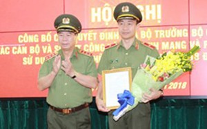 Trao quyết định bổ nhiệm cho Thiếu tướng Nguyễn Minh Chính