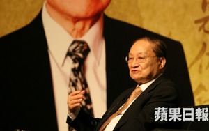 Nhà văn Trung Quốc Kim Dung qua đời