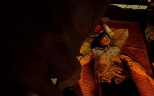 'Quỳnh búp bê' tập 18: Lan bị cưỡng hiếp tập thể, bị đánh đập đến 'thân tàn ma dại'