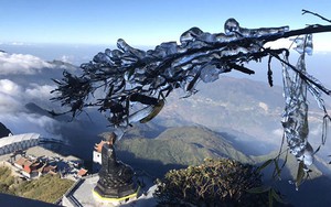 Ngắm hình ảnh băng tuyết tuyệt đẹp trên đỉnh Fansipan