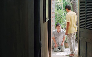 VIDEO 'Gạo nếp gạo tẻ': Công quỳ gối khóc van xin bà Mai bù đắp tổn thương cho Hương