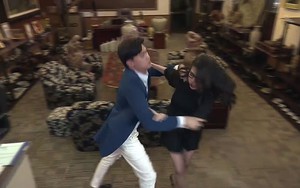 'Về nhà đi con' tập 11: Vũ bị 'đánh hội đồng' vì 'dắt gái' đến làm loạn công ty của bố