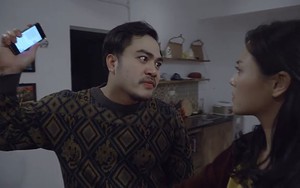 VIDEO 'Về nhà đi con' tập 34: Khải nổi điên cưỡng bức Huệ sau khi đọc tin nhắn của Thư