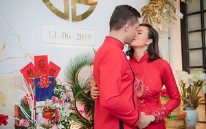 Vợ chồng siêu mẫu Phương Mai hôn nhau đắm đuối trong lễ ăn hỏi
