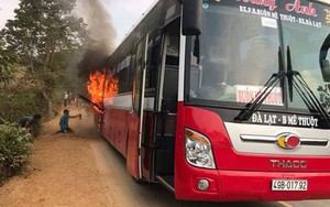 Đắk Lắk: Cháy xe khách giường nằm do kẹt phanh