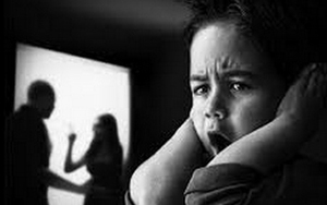 Làm rõ việc một phụ huynh bạo hành học sinh lớp 1 ở Hòa Bình