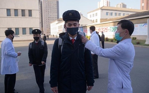 Dịch COVID-19: Triều Tiên thông báo ca nghi nhiễm virus SARS-CoV-2 đầu tiên