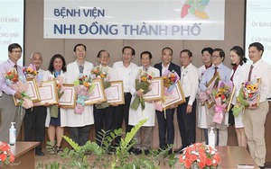 Thành phố Hồ Chí Minh: Sức khỏe cặp song sinh dính liền được tách rời tiến triển tốt