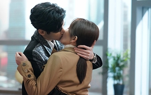 'Nửa là đường mật nửa là đau thương' 'ngập' cảnh hôn của Bạch Lộc và La Vân Hi