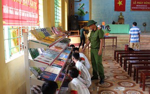 Tủ sách… hoàn lương