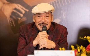 Nhạc sĩ Trần Tiến tràn đầy năng lượng ở Thủ đô, ngẫu hứng hát bài mới 'Không gục ngã'