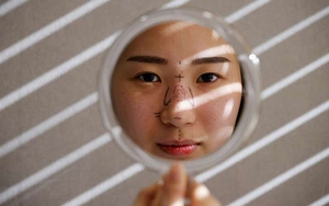 Đại dịch Covid-19 kích thích nhu cầu phẫu thuật thẩm mỹ ở Hàn Quốc