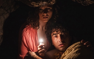 Đạo diễn 'The Sixth Sense' gây tò mò với 'Old' phim kinh dị mới đề tài thời gian