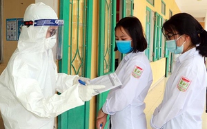 Dịch Covid-19: Xét nghiệm cho hơn 1.000 giáo viên và học sinh ở Nam Định