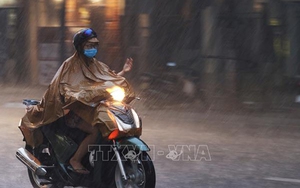 Thời tiết ngày 25/7: Trung Bộ mưa lớn do hoàn lưu áp thấp nhiệt đới