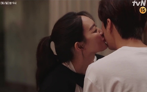 Hometown Cha-Cha-Cha: Vừa mới yêu Hye Jin, Doo Shik đối diện bệnh hiểm nghèo?